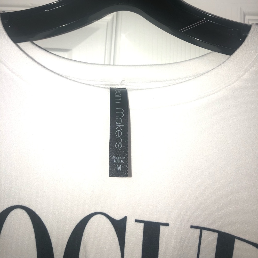 Super chic & fun top - Picture 4 of 6